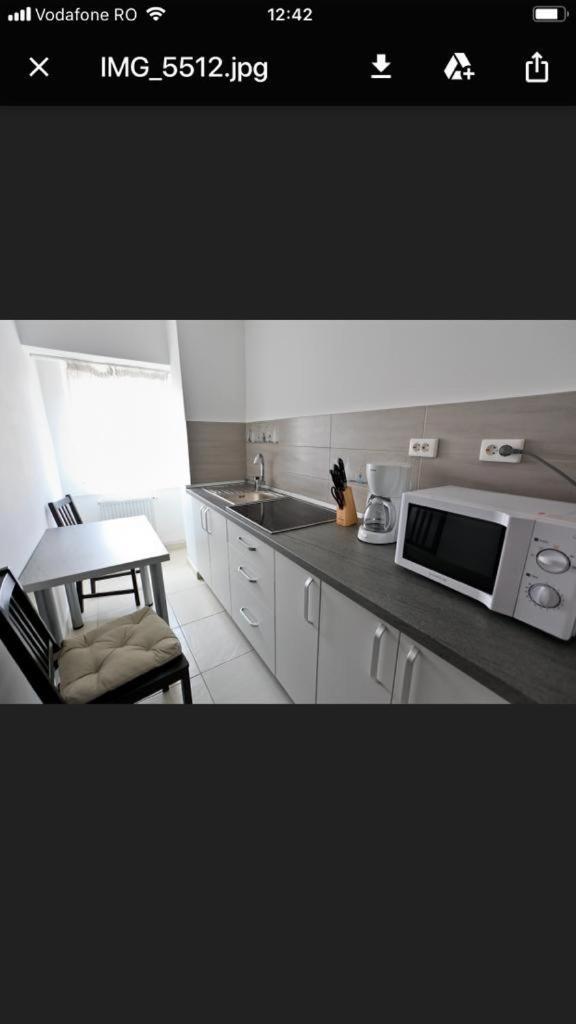 Alba Iulia Square - Apartments And Studios بوخارست المظهر الخارجي الصورة