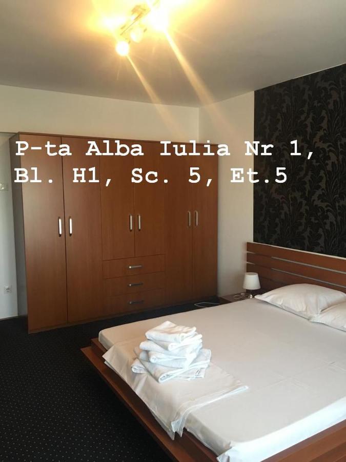 Alba Iulia Square - Apartments And Studios بوخارست الغرفة الصورة